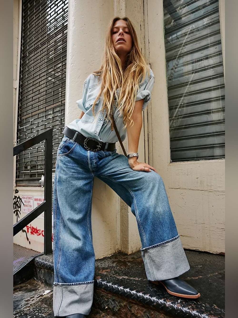 Free People Final Countdown Cuffed Low-Rise Jeans - Picture 4 of 11
